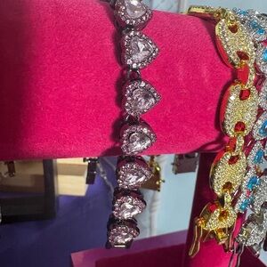 Pink Heart-Shaped Crystal Bracelet